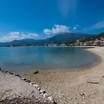 Aparthotel Kostas *