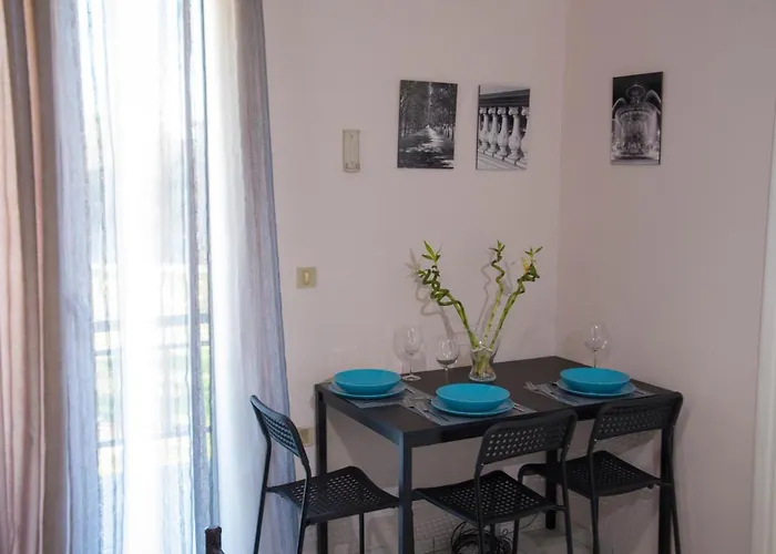 Kostas מלון דירות נידרי