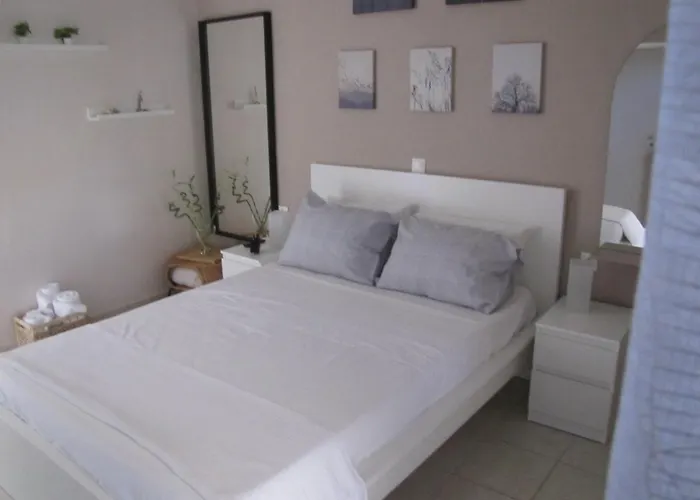 Kostas מלון דירות *