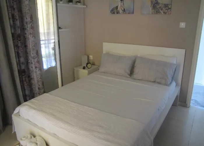 מלון דירות Kostas *