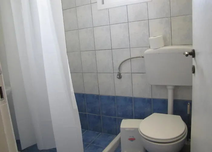 Kostas Lägenhetshotell *